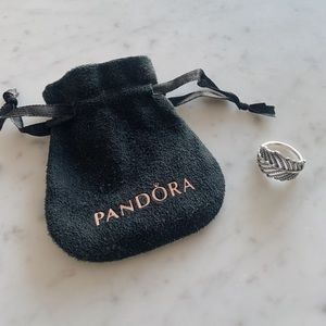 Pandora Light As A Feather Ring